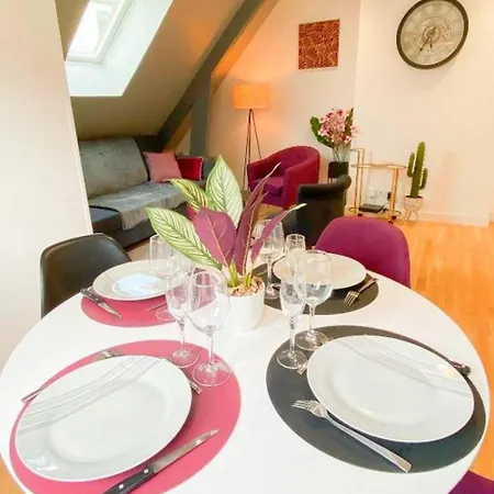 Vivez A Pied - A 2 Pas Du Chateau, Des Musees, Du Marche, Des Restaurants Et Au Pied Du Port De Plaisance דירה קאין